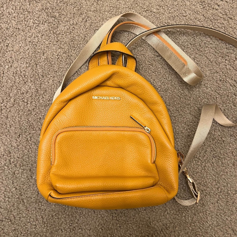 Michael Kors mini backpack - Picture 6 of 7
